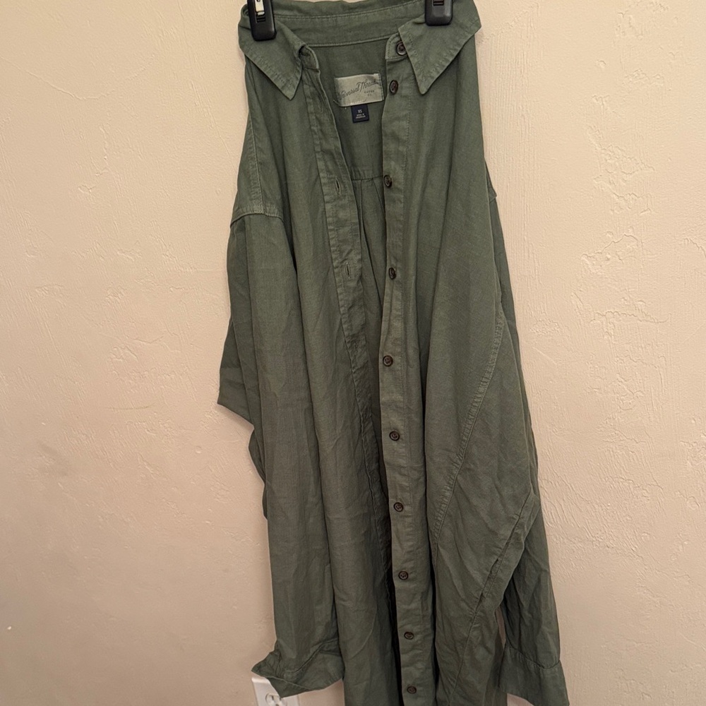 Oversized Universal Thread Olive Green Button-Down Women's Shirt